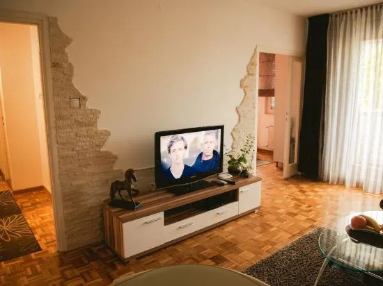 Apartment Arena White