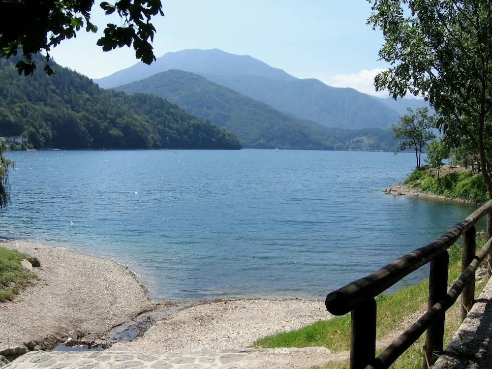 On a Residence, Near the Lake, With Swimming Pool and Terrace