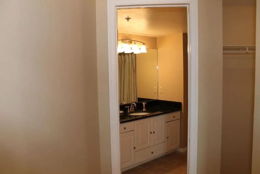 Beach Palms- Unit 102
