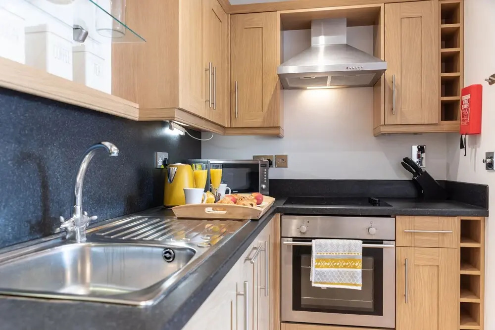 The Old Library - Newbury Town Centre - Within easy reach of Train Station and Racecourse - Excellent road links via the A34 and M4