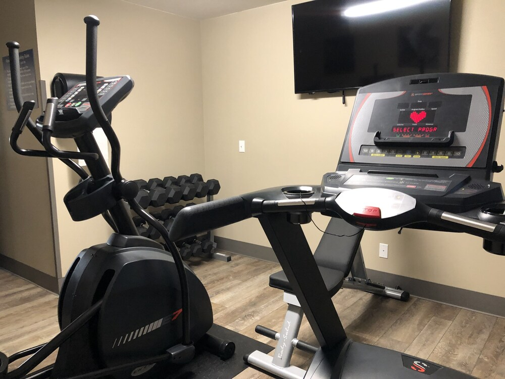 Cobblestone Inn & Suites - Trenton