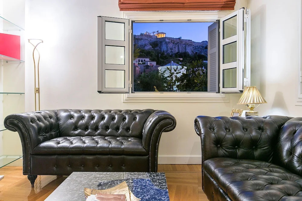 Aerides 3 Luxury Suites