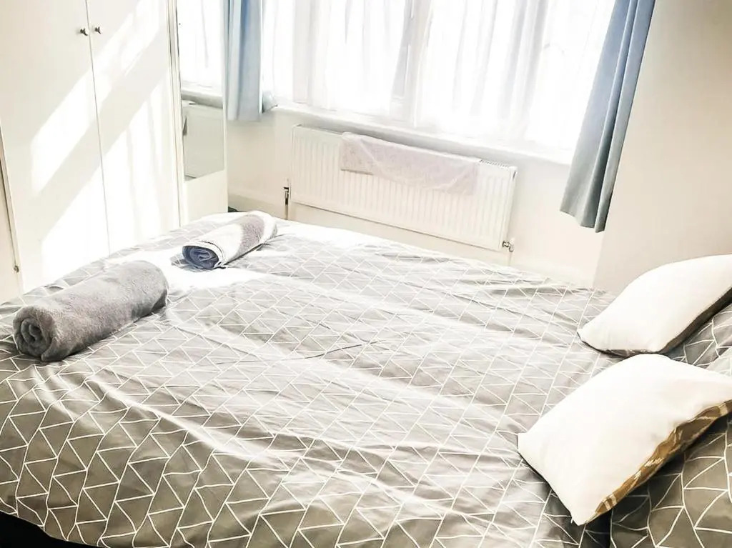 3-bed House in London Garden & Free Parking
