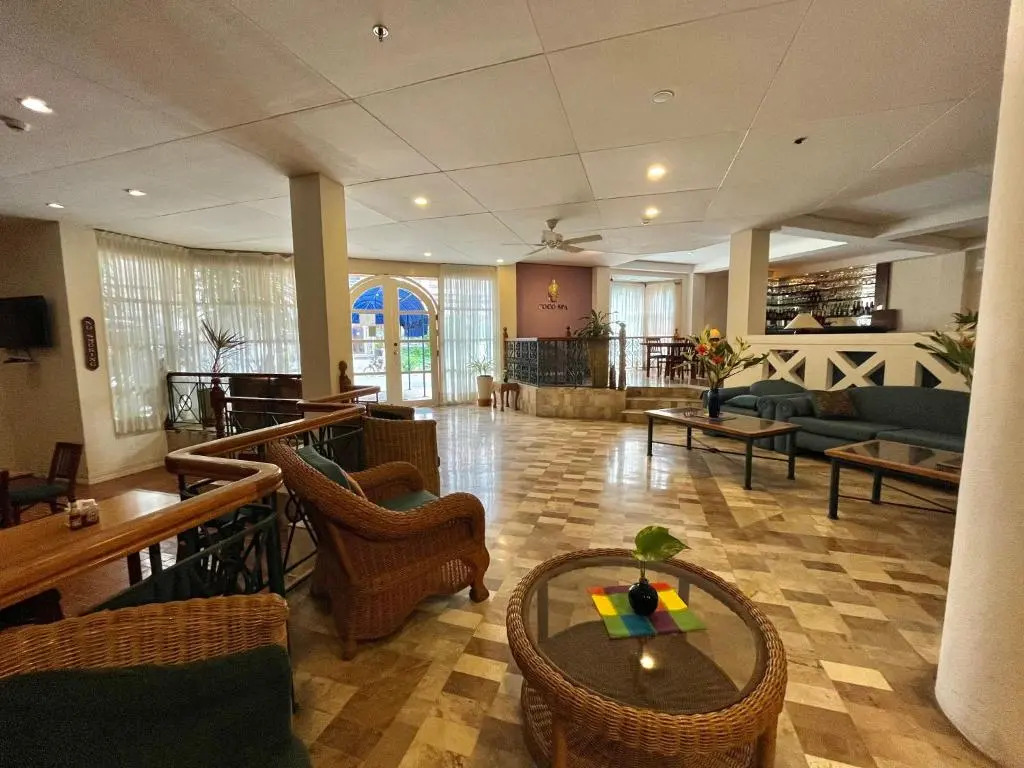 Coco Grande Hotel