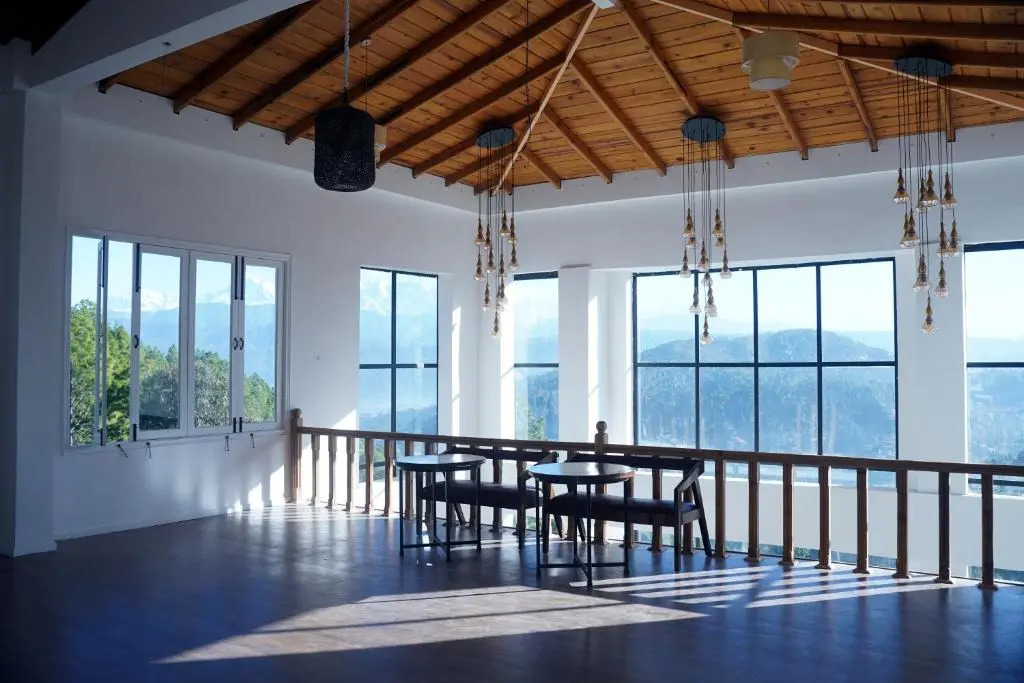 Spellmount - Himalayan View Infinity Pool Resort In Kausani