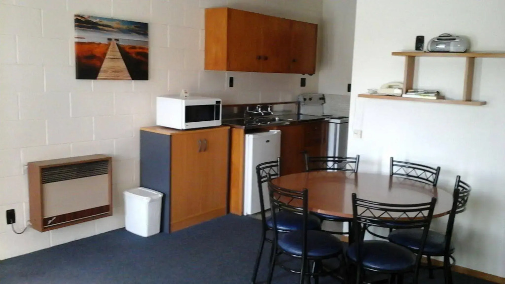 Elmore Lodge Motel