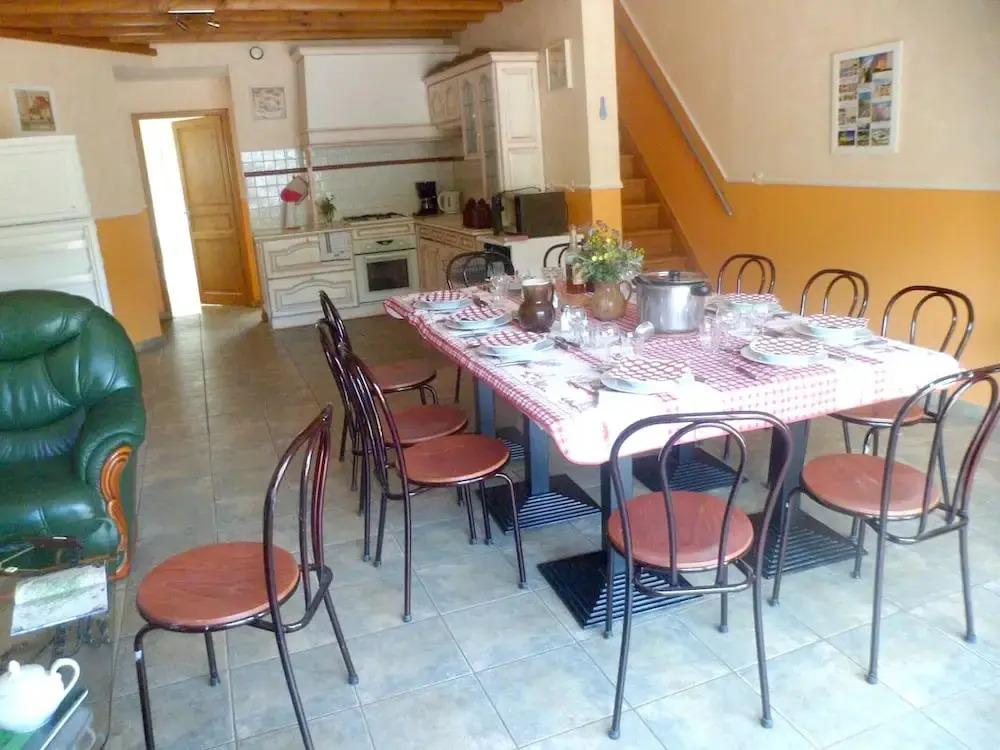 House With 5 Bedrooms in Courzieu, With Furnished Garden and Wifi