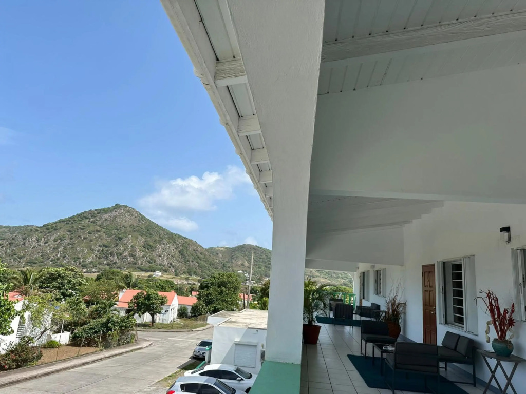 Papaya Inn