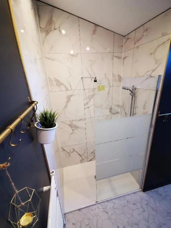 Appartement neuf climatisé sous les toits
