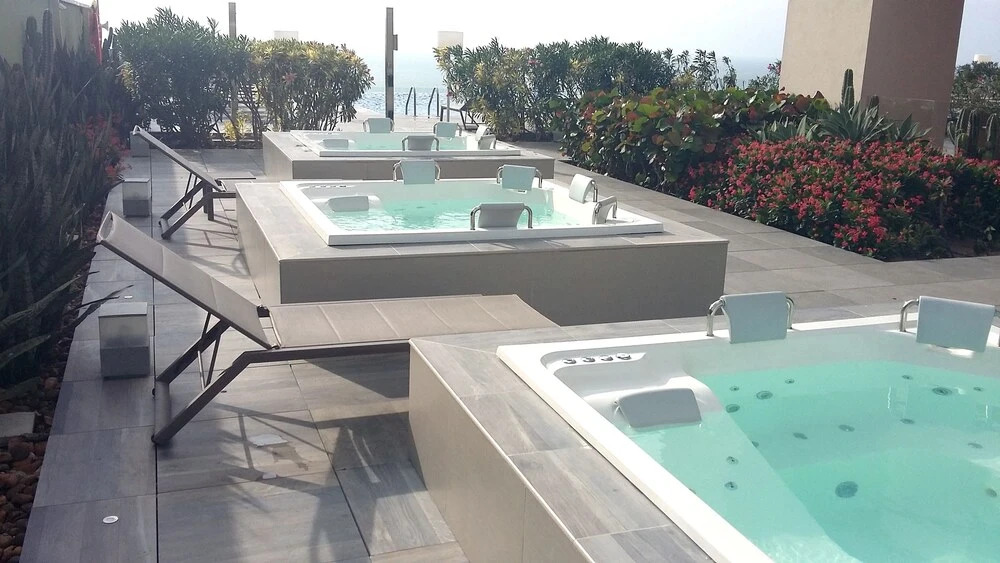 H2 LUXURY 3 Bedroom Apartment