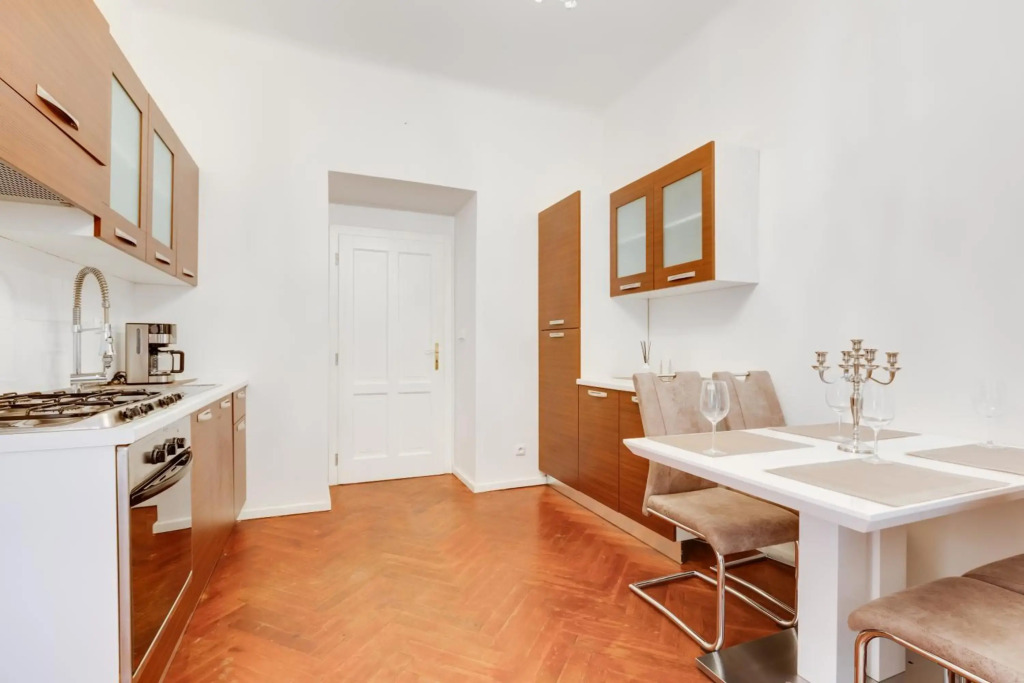 Luxury Riverside Apartments In The Center Of Prague