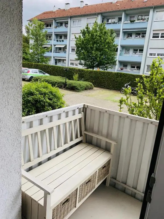 Drei Zimmer Apartment am Rhein