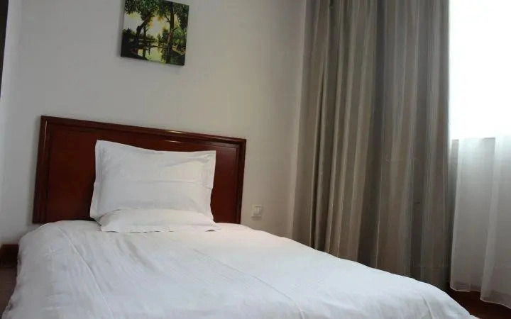Shanghai YiTing 6+e Hotel