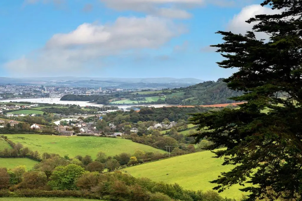 Whitsand Bay Lodge
