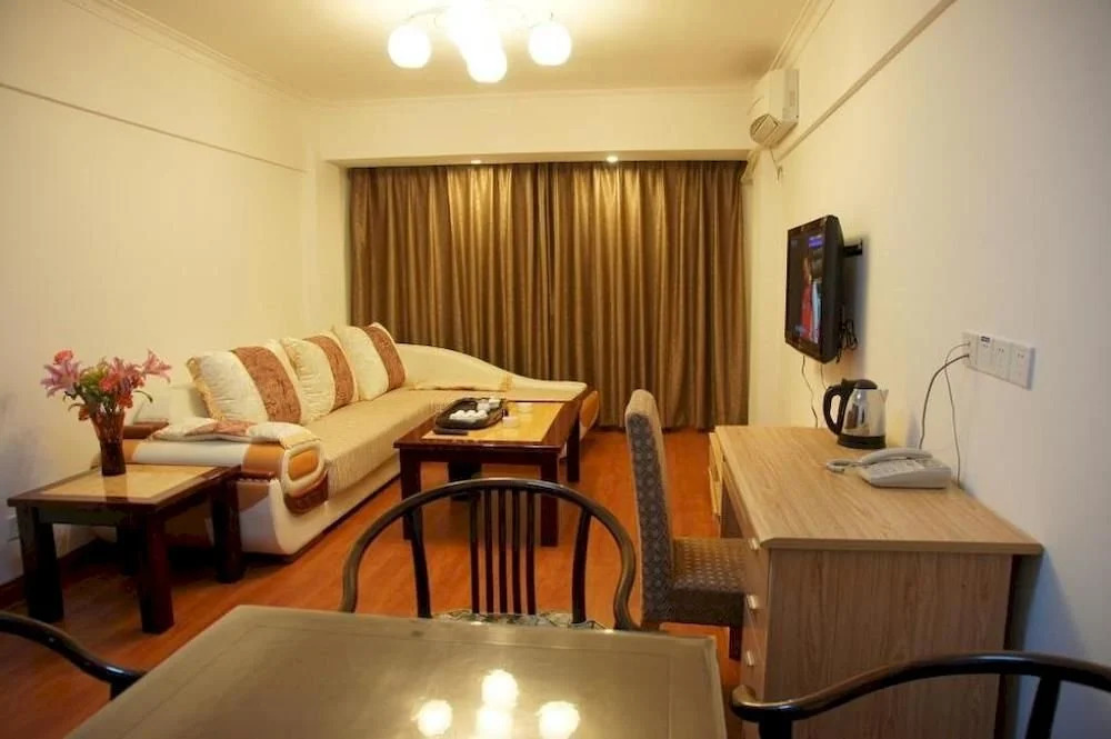 Yiju Hotel