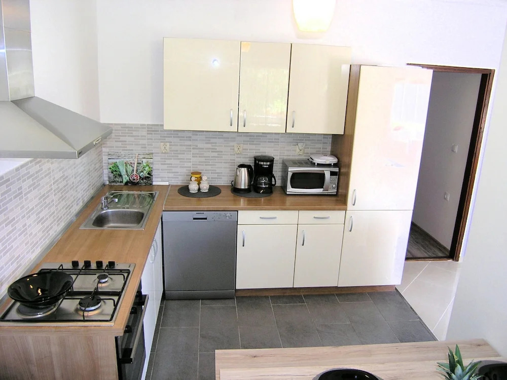 Apartment Ante