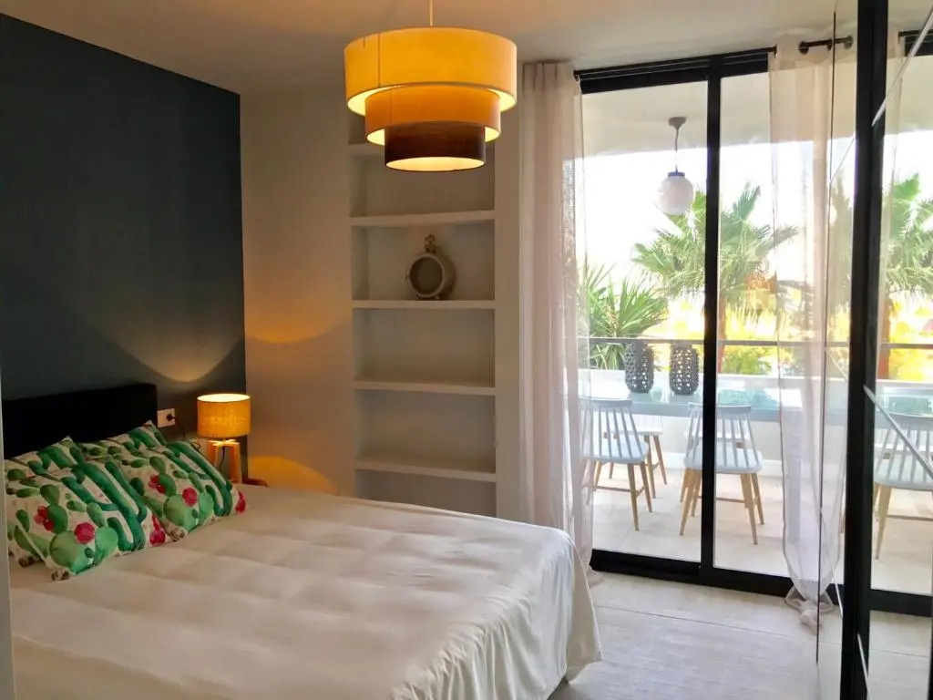 LUXURY HOUSE 110 m2 on the BEACH, POOL, PARKING