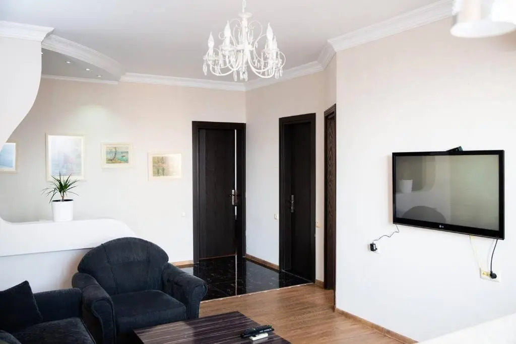 ?2Br Stylish Apt W Balcony In The Heart Of Batumi?