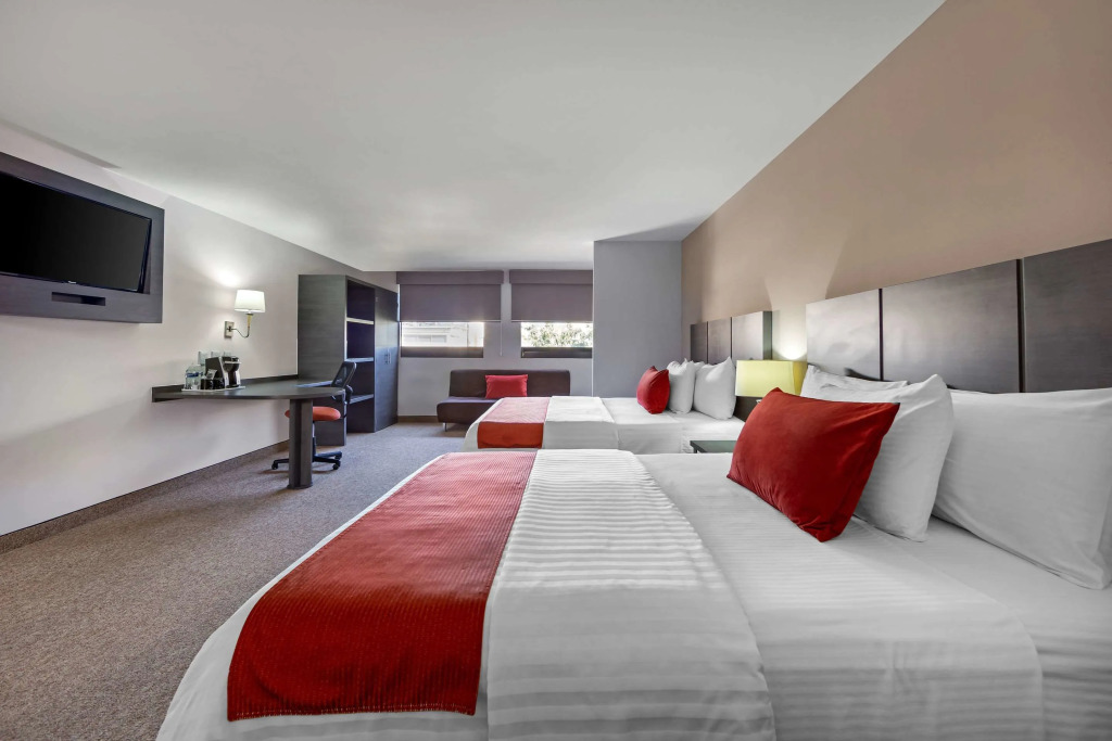 BeWow Hotel Querétaro