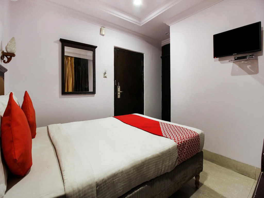 Collection O 36047 Hotel Srinivasa Residency