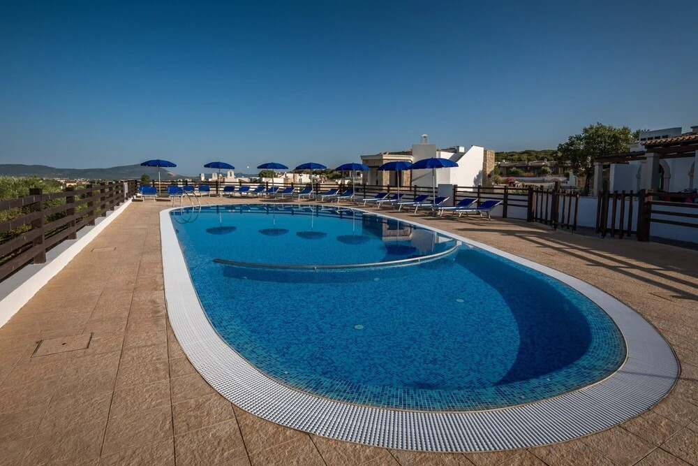 Vista Blu Villa With Shared Pool