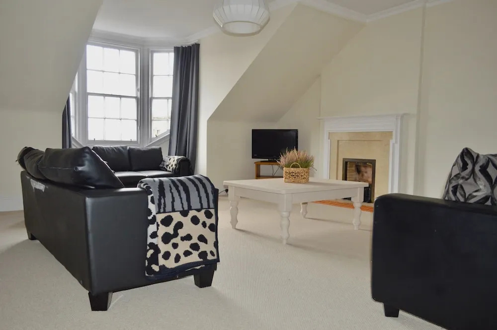 5 Bedroom Flat in Edinburgh City Centre