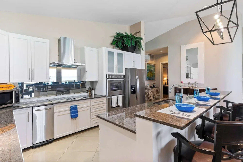 NEW Sleeps 10 - Laguna Del Mar 19 - Seven Mile Beach