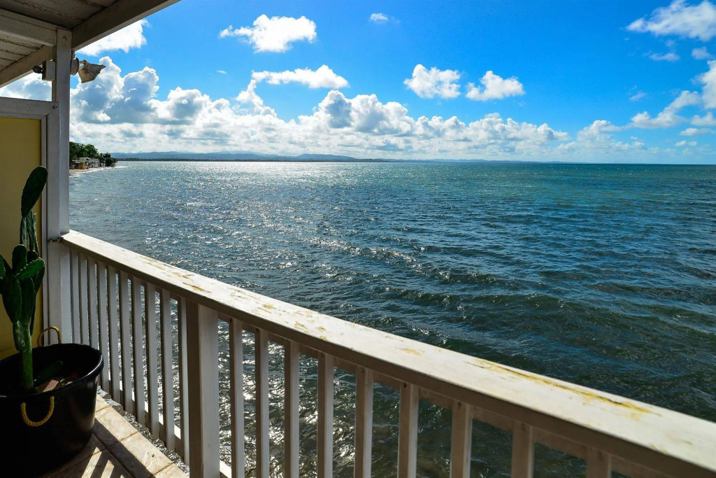Lemontree Oceanfront Cottages