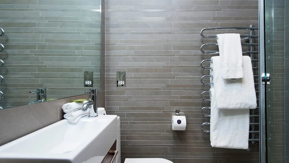 Luxury, Spacious 2BR Apartment in Mayfair