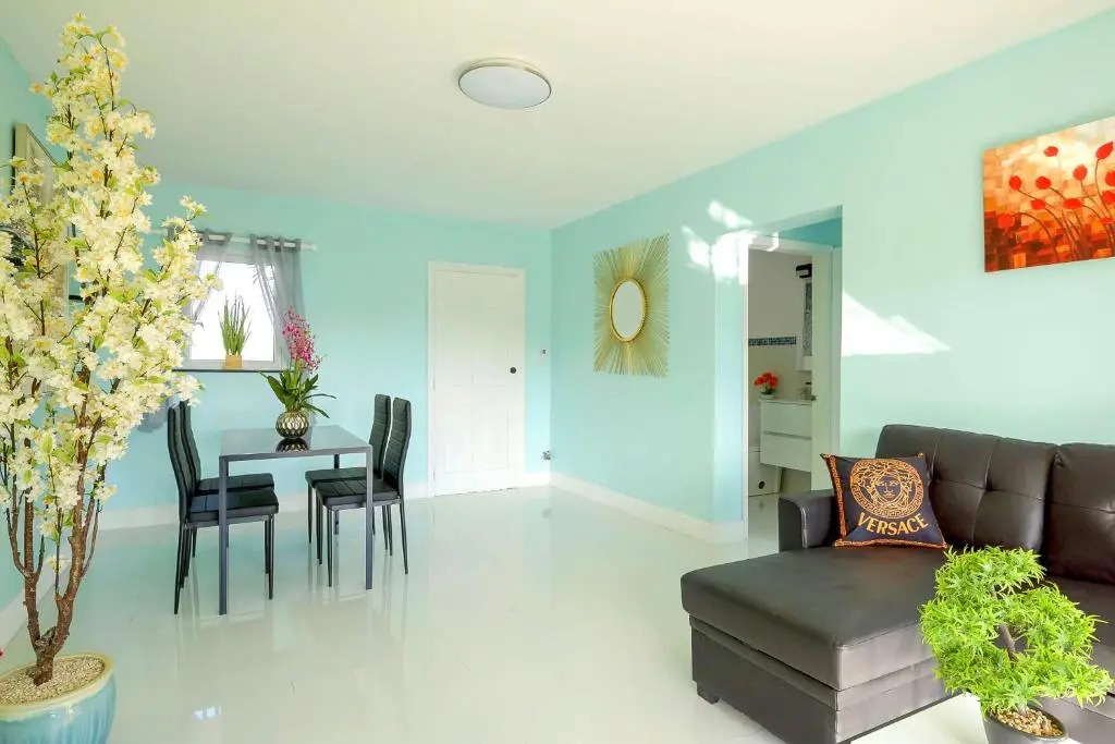 Lovely Apt Near Beach,Downtown,24hr Security,Pool