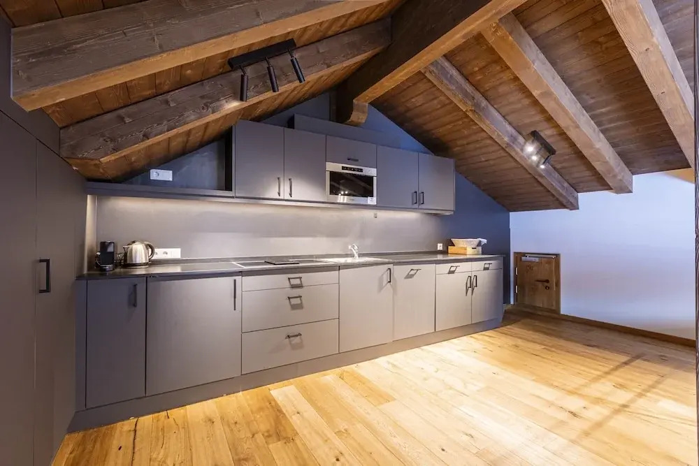 Spacious Apartment With Shared Pool
