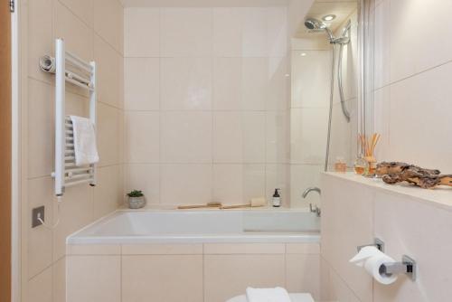 5 The Vista, Newquay