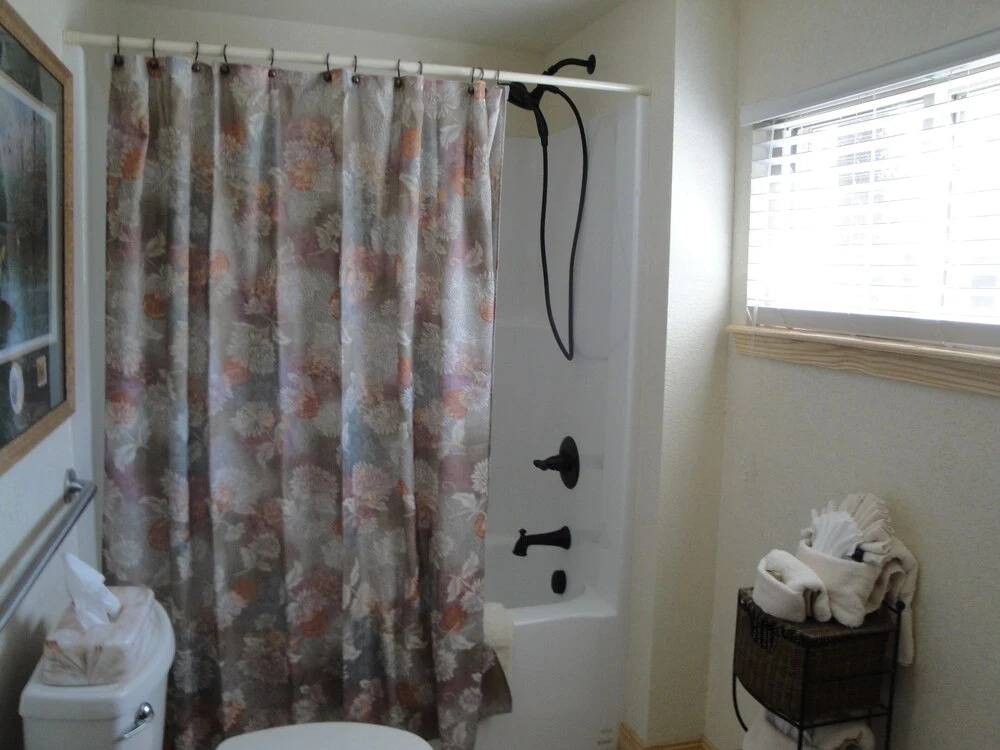 C4 - Mountain Harbor two bedroom Lodge cottage
