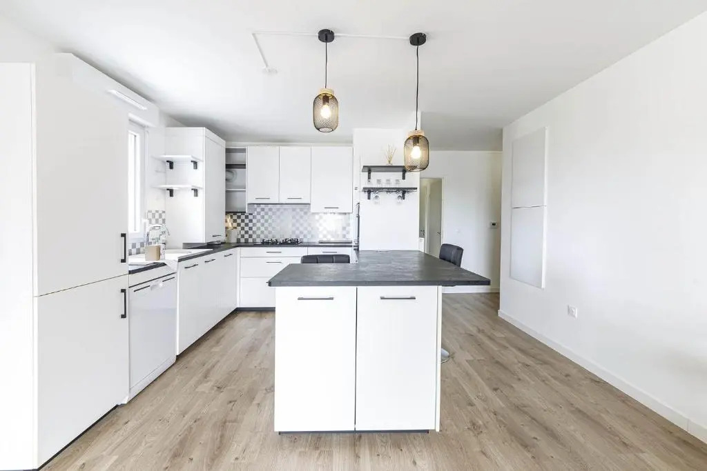 Bel appartement moderne avec jardin - terrasse