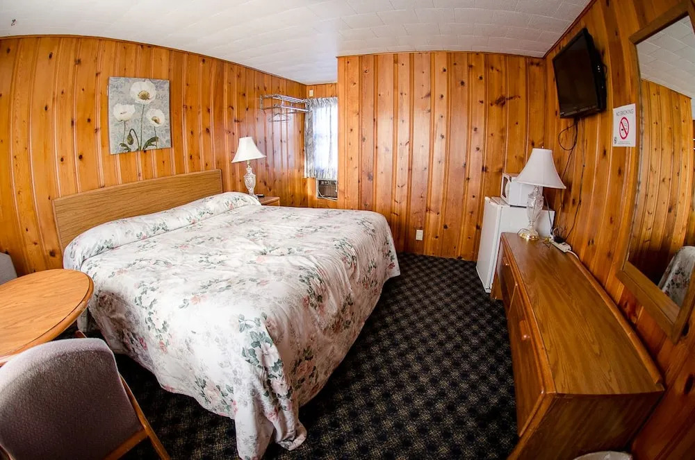 Twi-lite Motel
