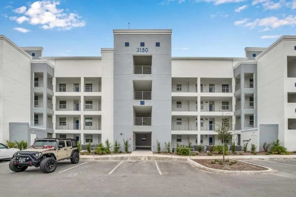 Precious Condo 8min to Disneyworld Resort Access St105