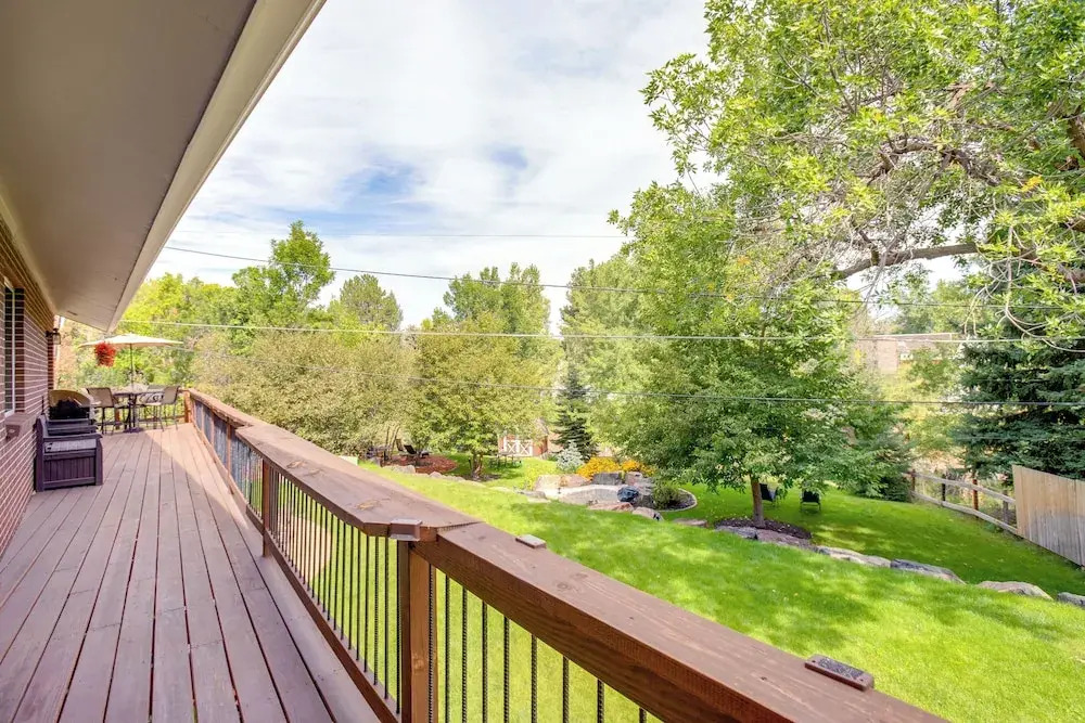 Modern Creekside Home: 9 Mi to Downtown Denver