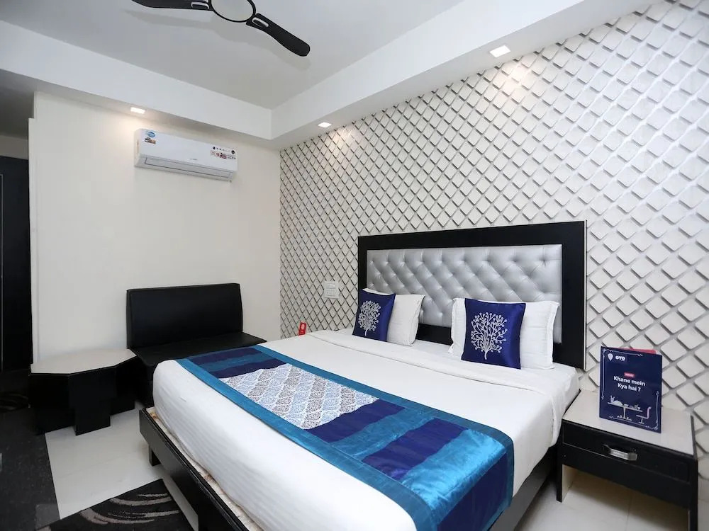 OYO 9050 Hotel Saya