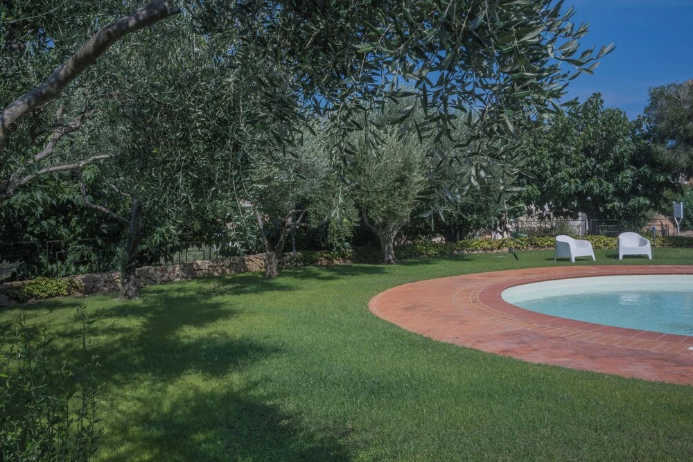 Beautiful Il Giardino Degli Oleandri one Bedroom Premium Apartment Sleeps 4