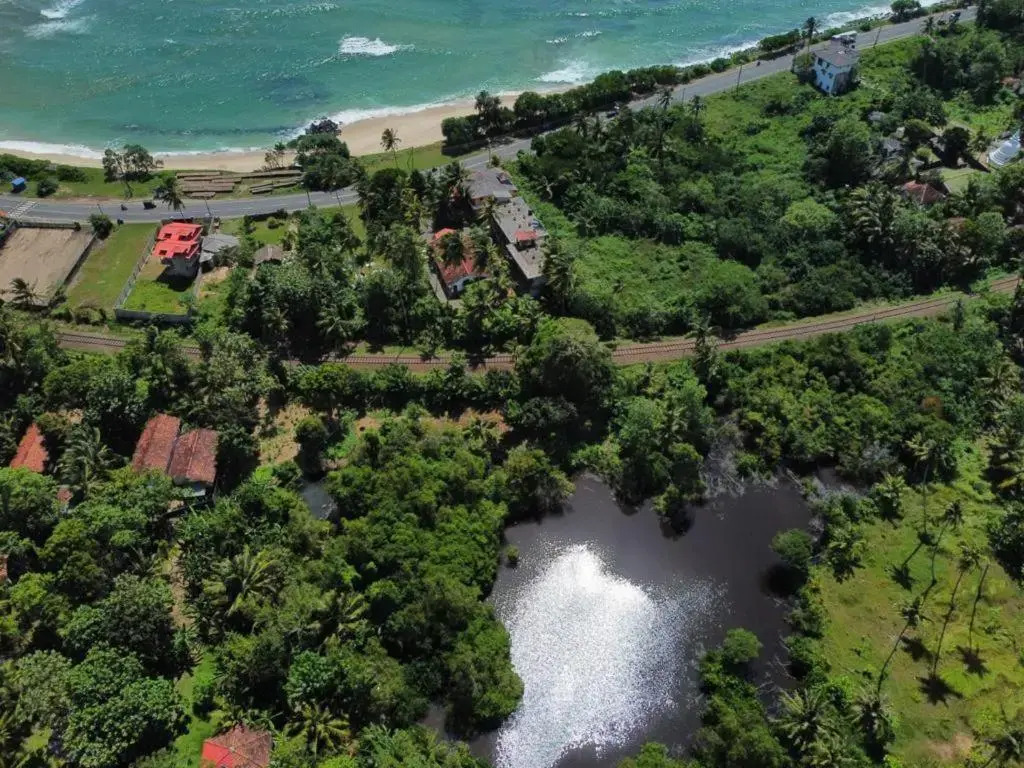 Siri medura surf yoga meditation guesthouse and hostel