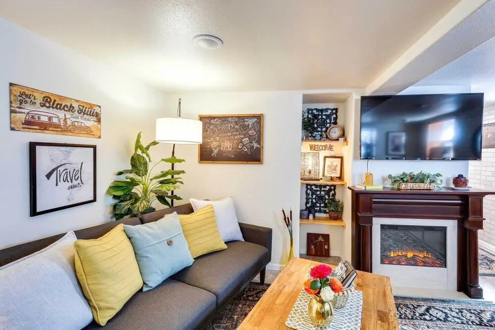 Centrally Located Apt Near Downtown Rapid City!