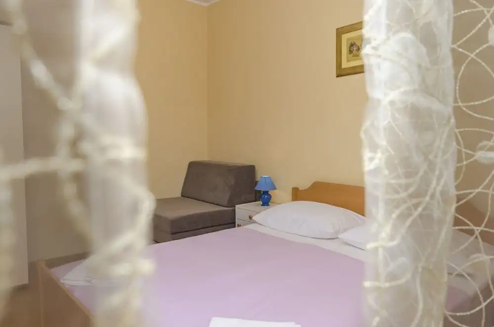 Rooms Summer Chill