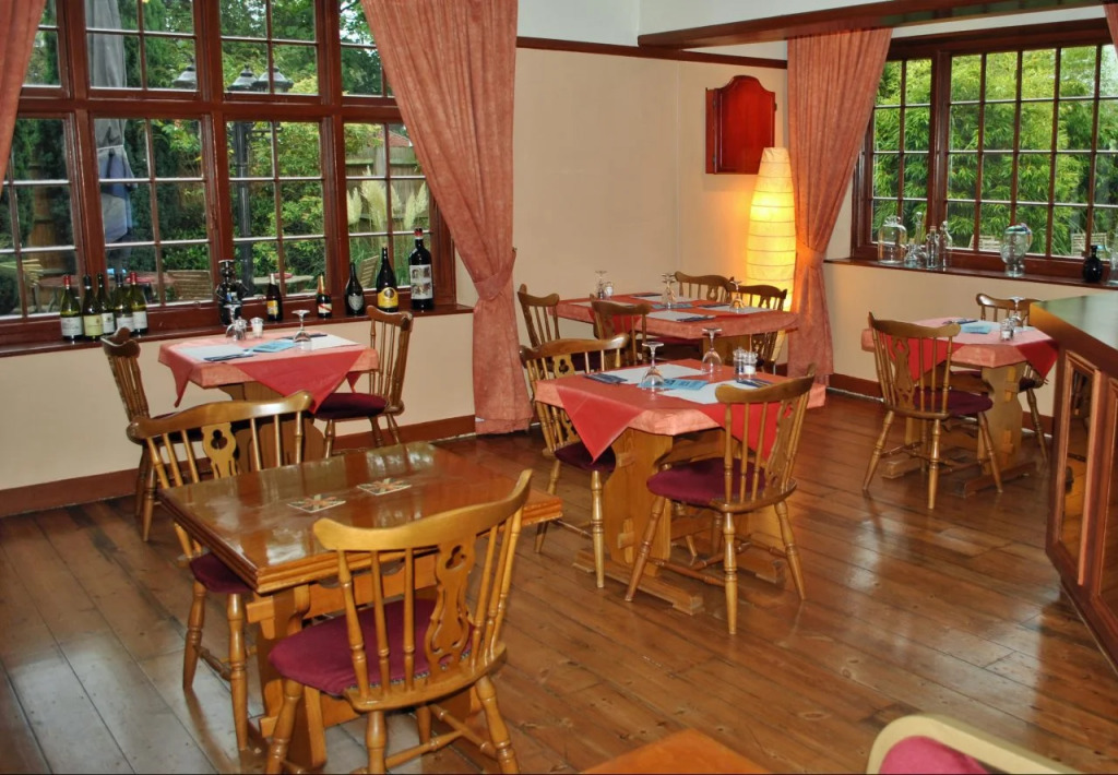 Grove End Hotel