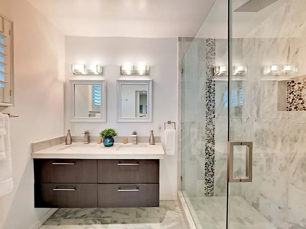 E Mariposa Home 4 Bedrooms 2 Bathrooms Home