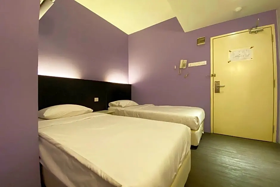 OYO 90484 Bright Hotel