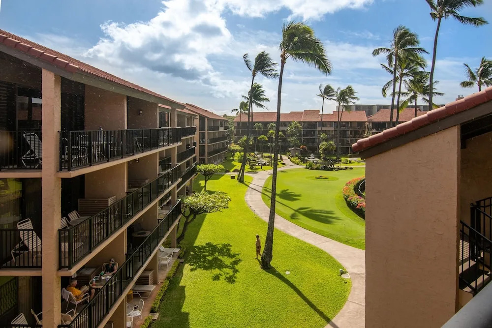 Papakea A403 3 Bedroom Condo by RedAwning