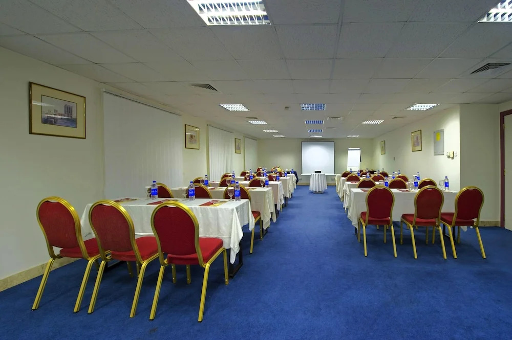 Отель Al Bustan Center & Residence