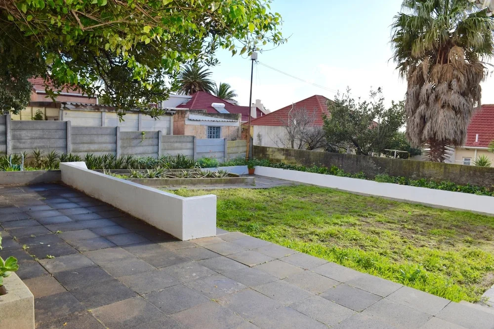 2 Bedroom House With Garden