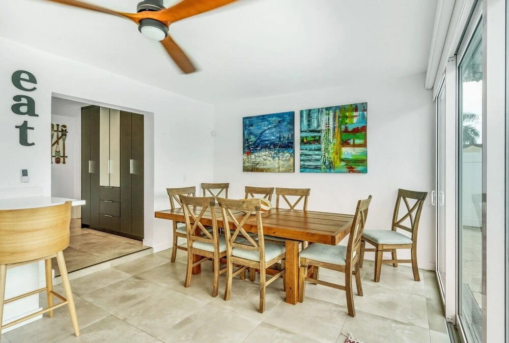 New Gorgeous Modern Hollywood Waterfront Home W/ Private Pool & Dock 4 Bedroom Home by Redawning