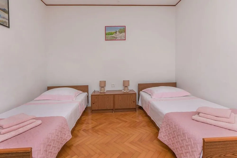 Apartment Proti